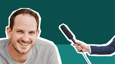 Foto von Volker mit Mikrofon