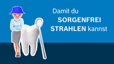 Frau lehnt sich entspannt und glücklich an einem großen Zahn an. Daneben ist ein Dentalspiegel zu sehen.